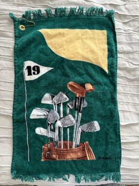 Vintage Golf Clubs Graphic Beach Towel - Green and Yellow